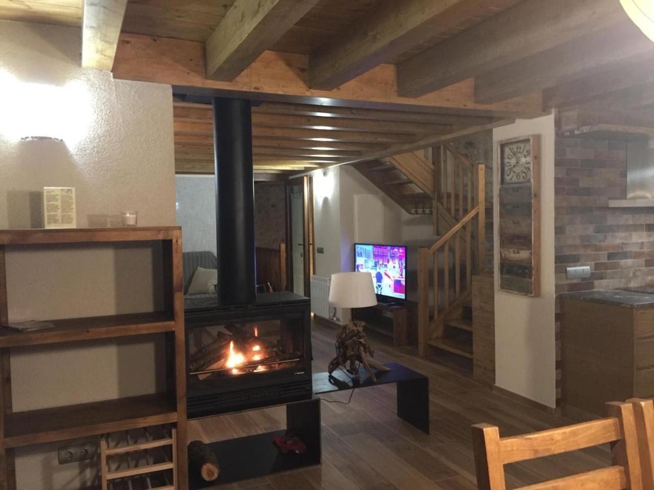 Maison d'hôtes Cal Pedrals Pairal à Urus Extérieur photo